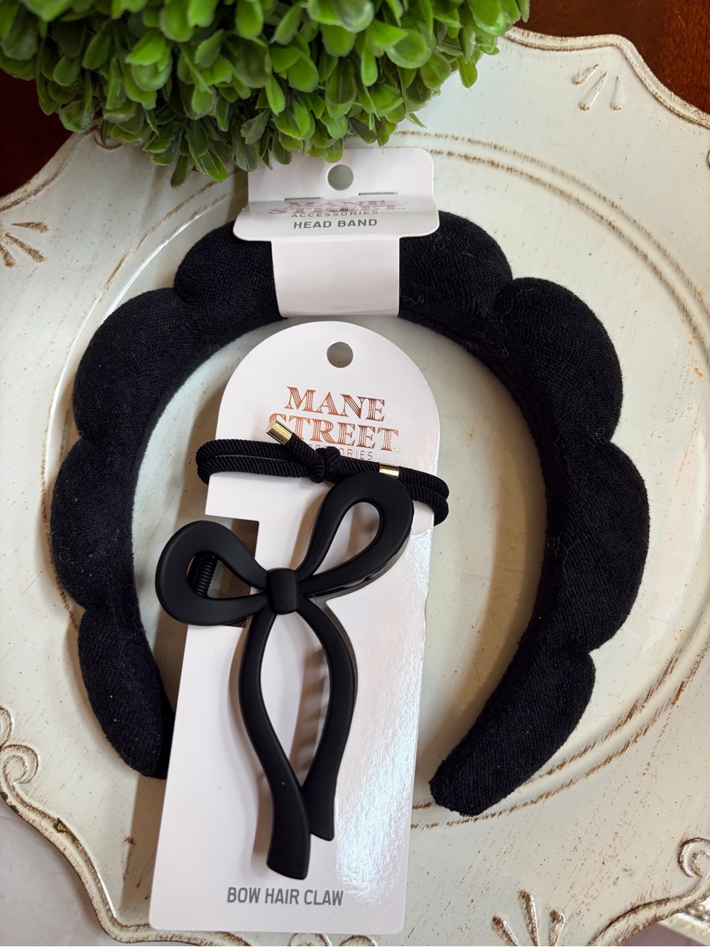 Mane Street Black Padded Scallop spa Headband with Black Bow Claw